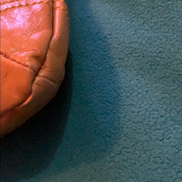 Gold leather bag - Picture 4 of 8